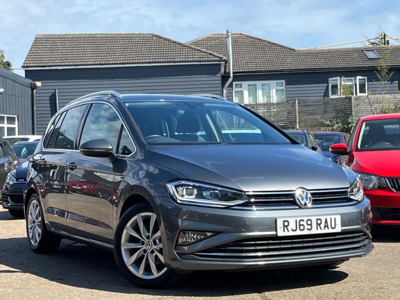 VOLKSWAGEN GOLF SV