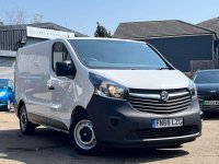 VAUXHALL VIVARO