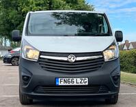 VAUXHALL VIVARO