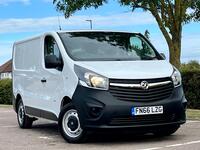 VAUXHALL VIVARO